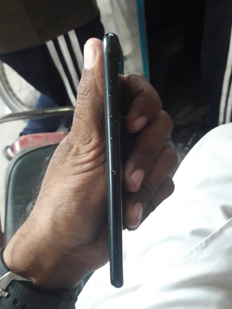 Apple iPhone 7 1