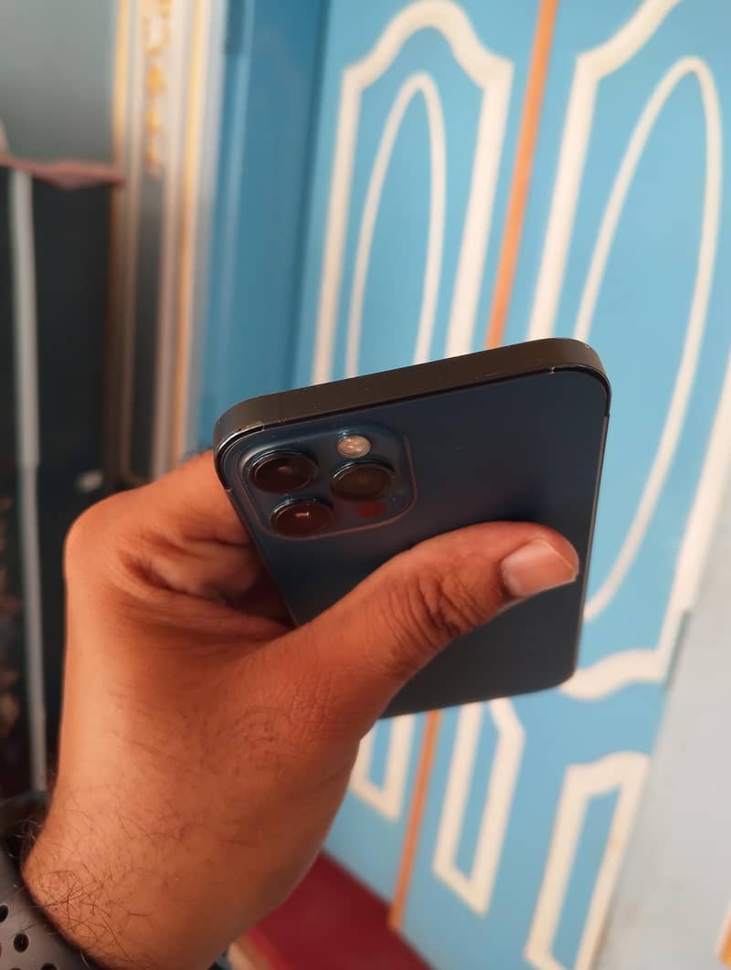 Apple iPhone 12 Pro 6