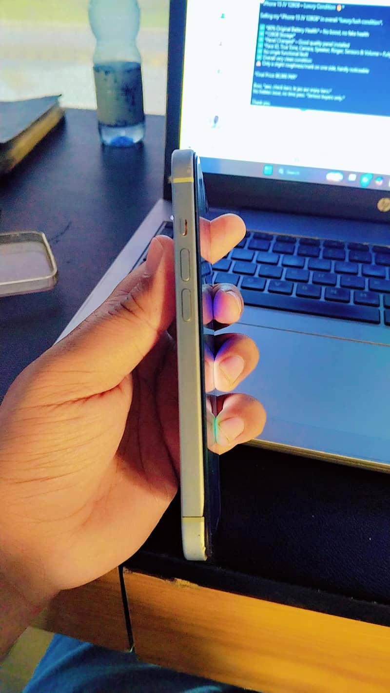 Apple iPhone 15 4