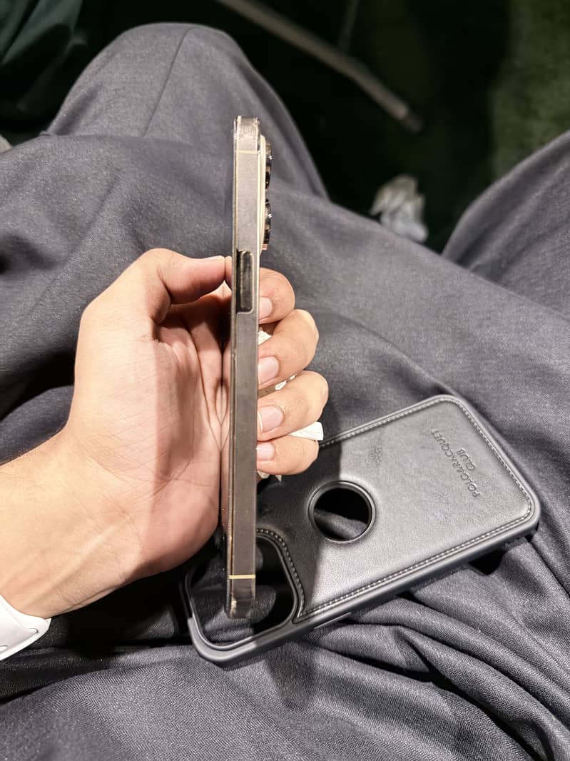 Apple iPhone 14 Pro Max 1