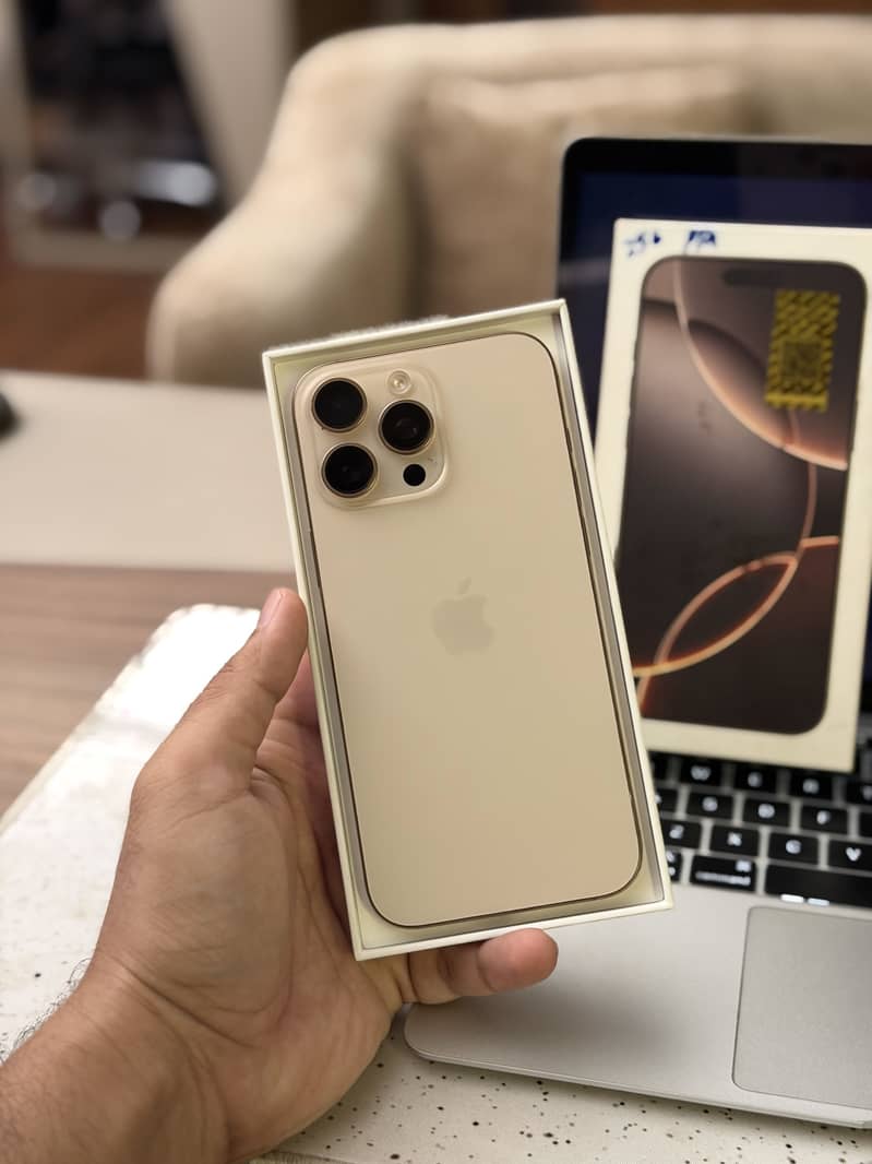 Apple iPhone 16 Pro Max 1