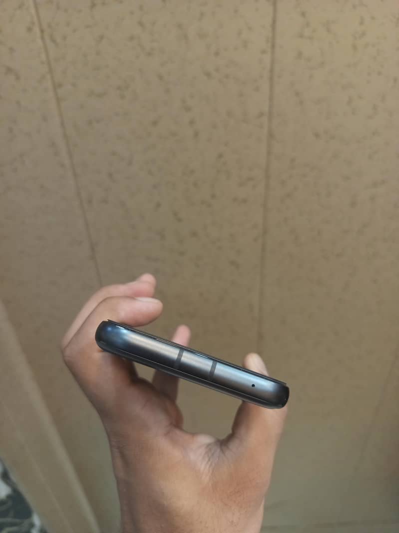 Google Pixel 8a 4