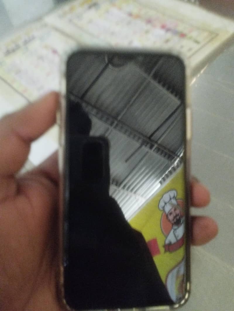 Apple iPhone XS 1