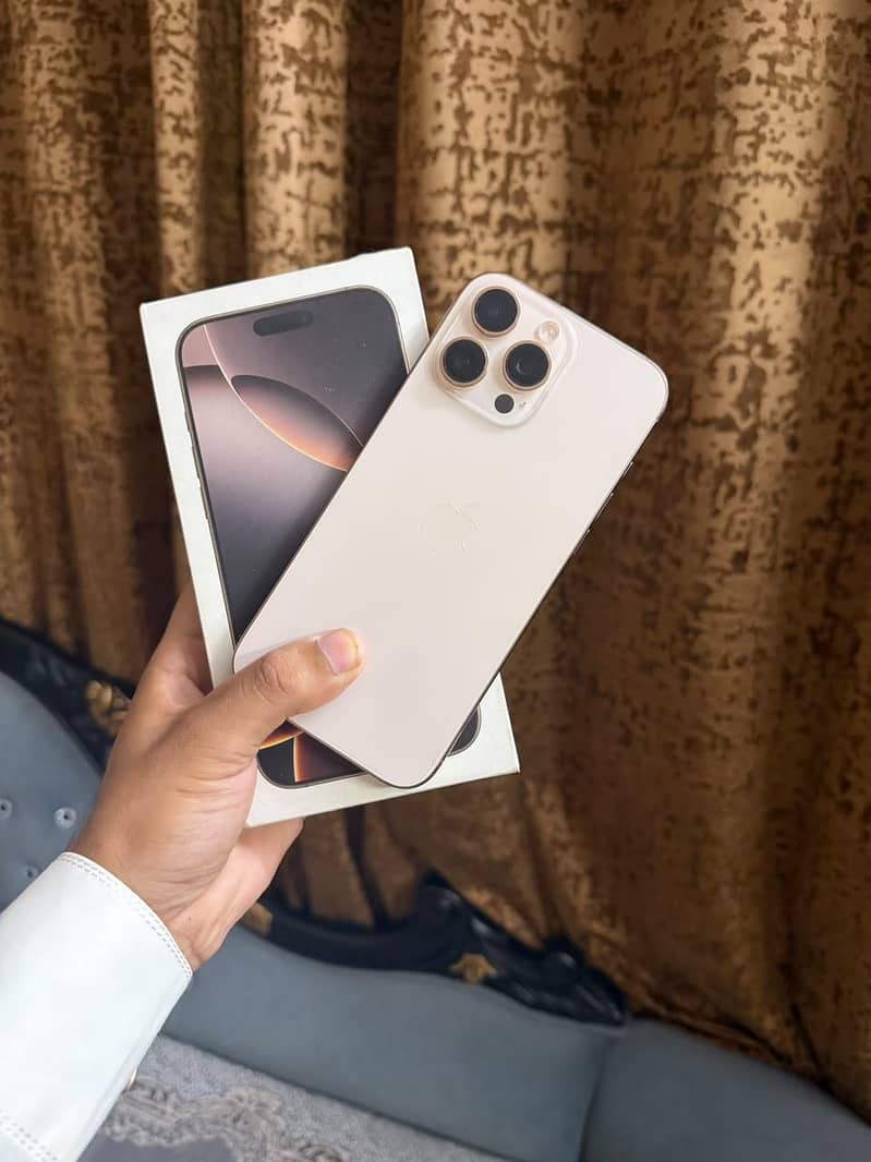 Apple iPhone 16 Pro Max 3
