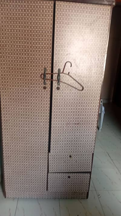 Almari for sale 5000 final