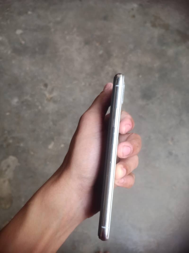 Apple iPhone X 2