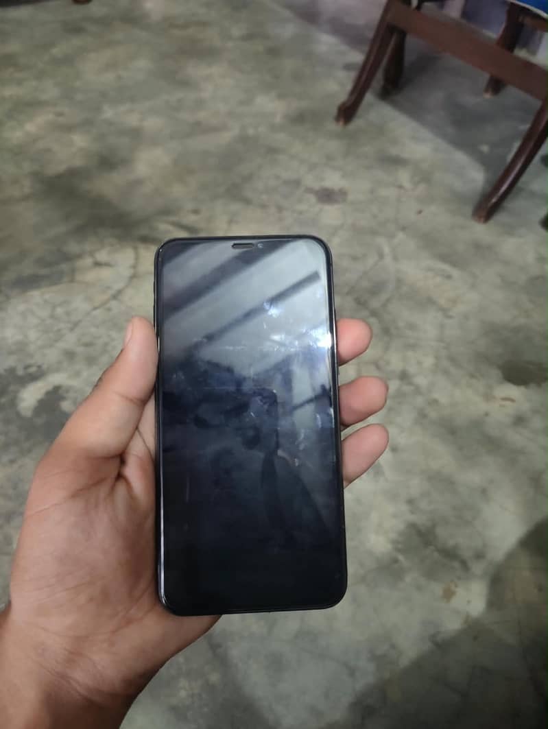 iPhone XS max 4