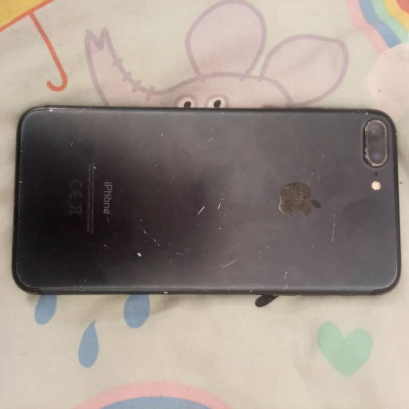 Apple iPhone 7 Plus 1
