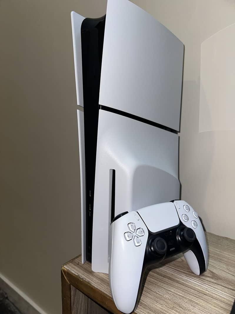 Ps5 slim disc in mint condition 0