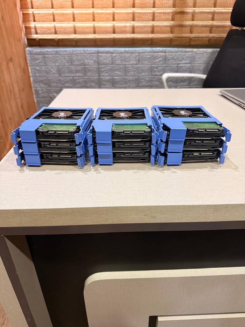 External hard drive 9 piece. . . . . . . 2