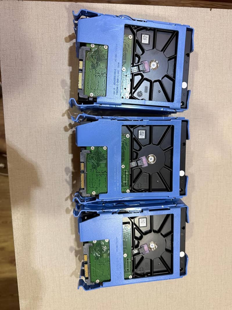 External hard drive 9 piece. . . . . . . 5
