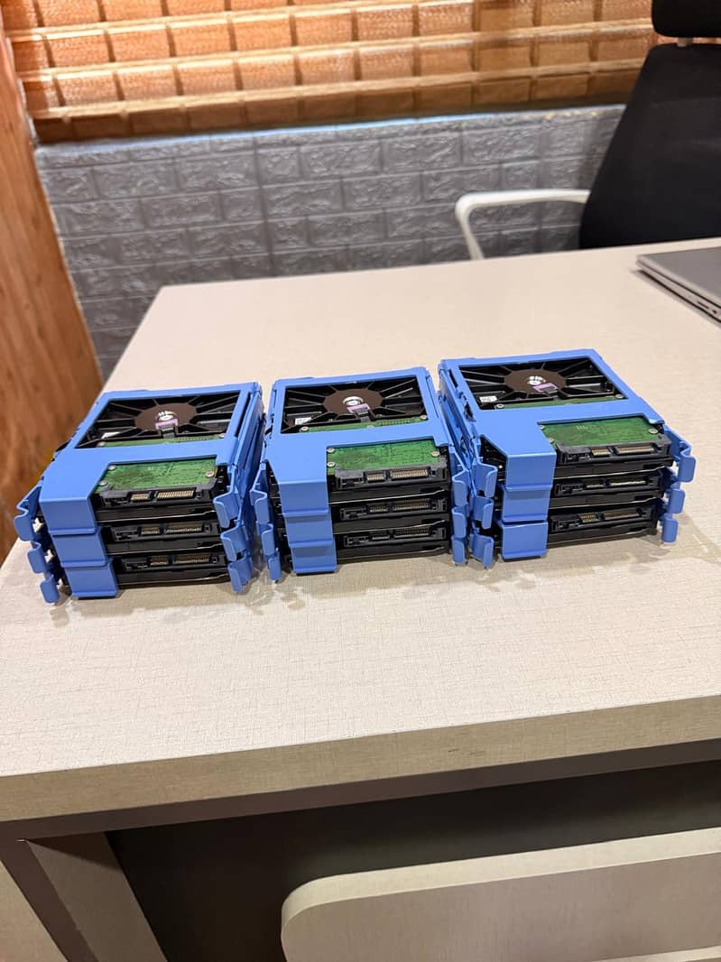 External hard drive 9 piece. . . . . . . 6
