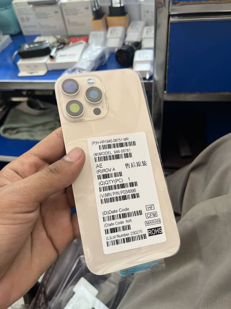 16 Pro max Original quality back 0
