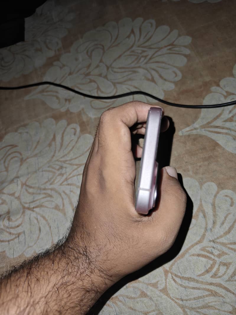 iphone 15 4