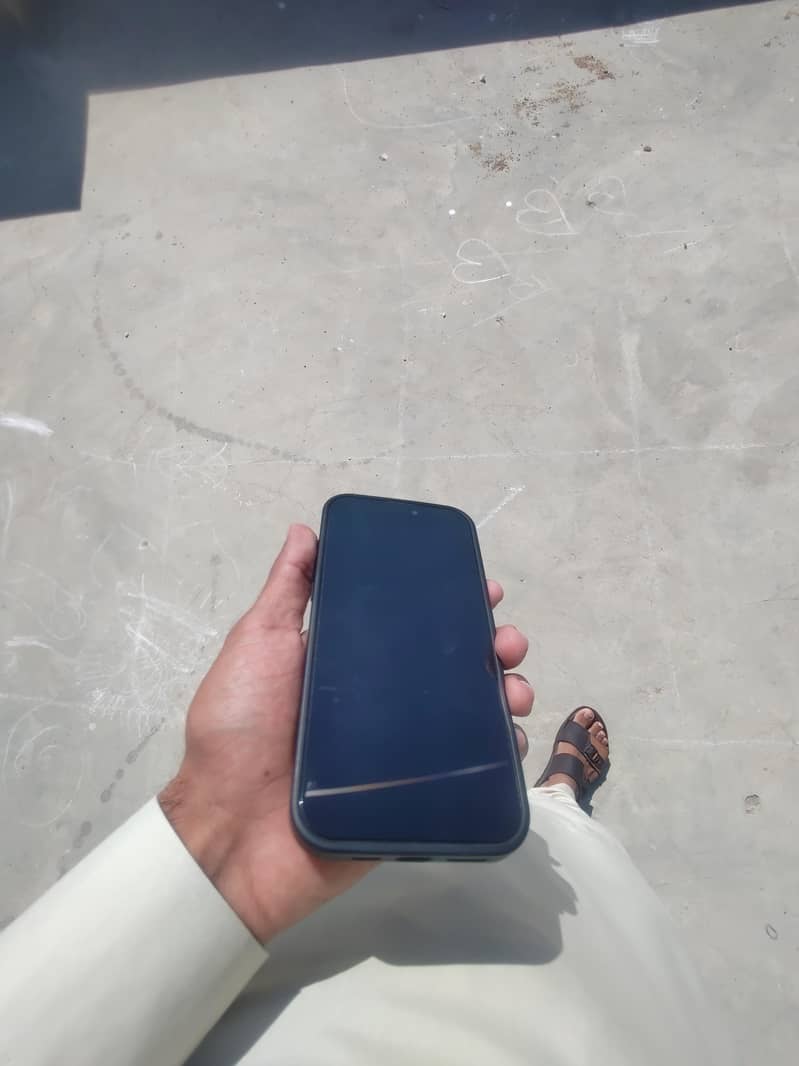 Apple iPhone 16 Pro Max 3