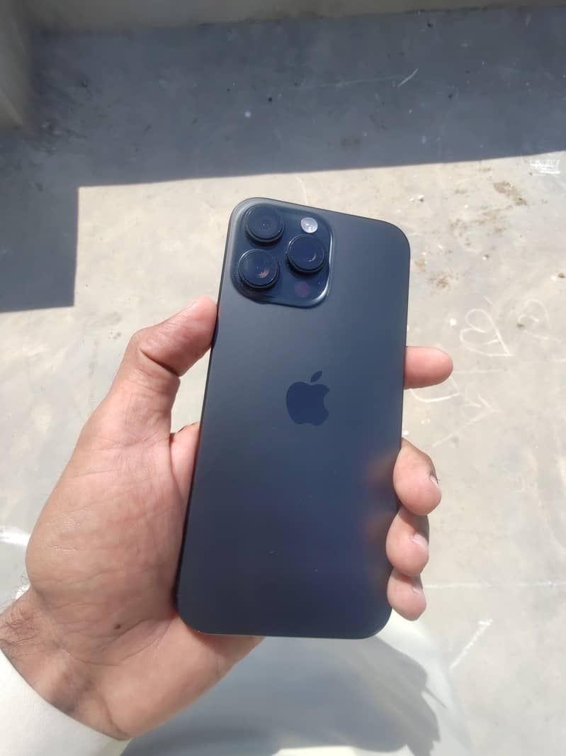 Apple iPhone 16 Pro Max 5