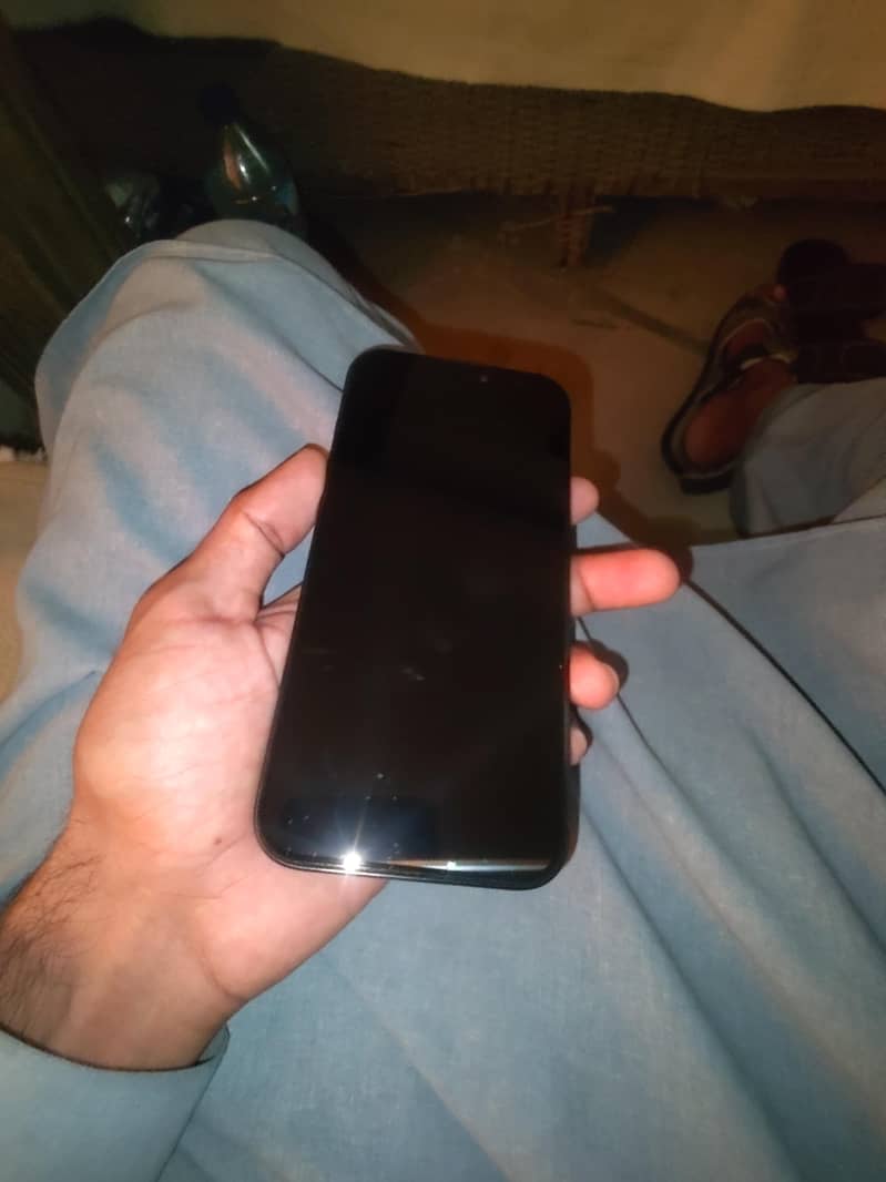 Apple iPhone 16 Pro Max 8