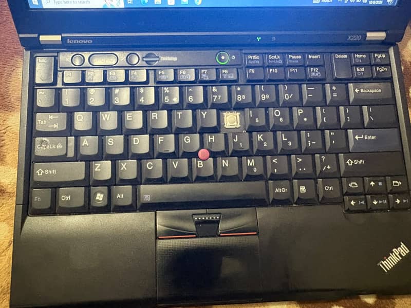 Lenovo ThinkPad Edge E520 1