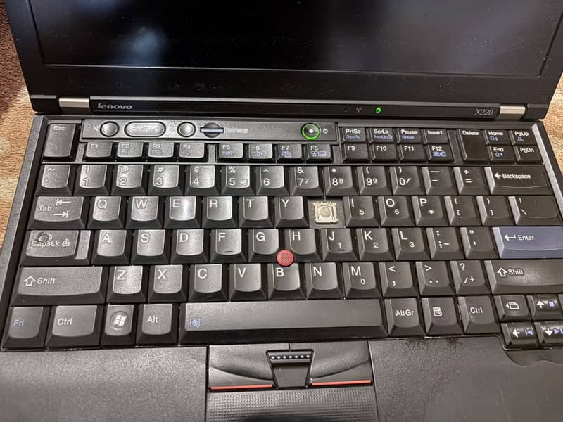 Lenovo ThinkPad Edge E520 5