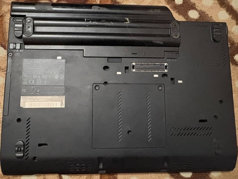 Lenovo ThinkPad Edge E520 6