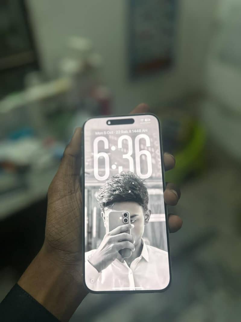 Apple iPhone 15 Pro Max 0