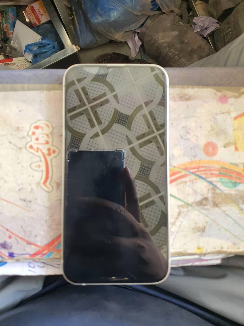 Apple iPhone 13 1