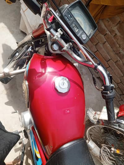 bilkul new all okay hai crown 70cc red color all Punjab number