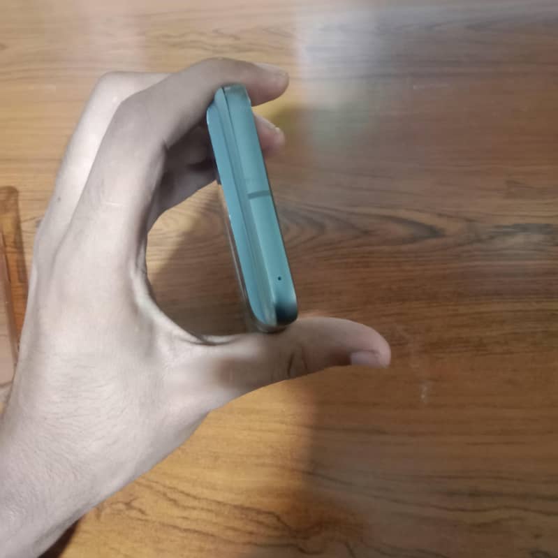 Google Pixel 8 2