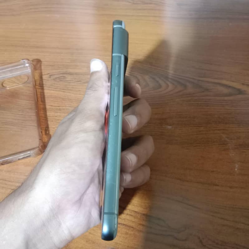 Google Pixel 8 5