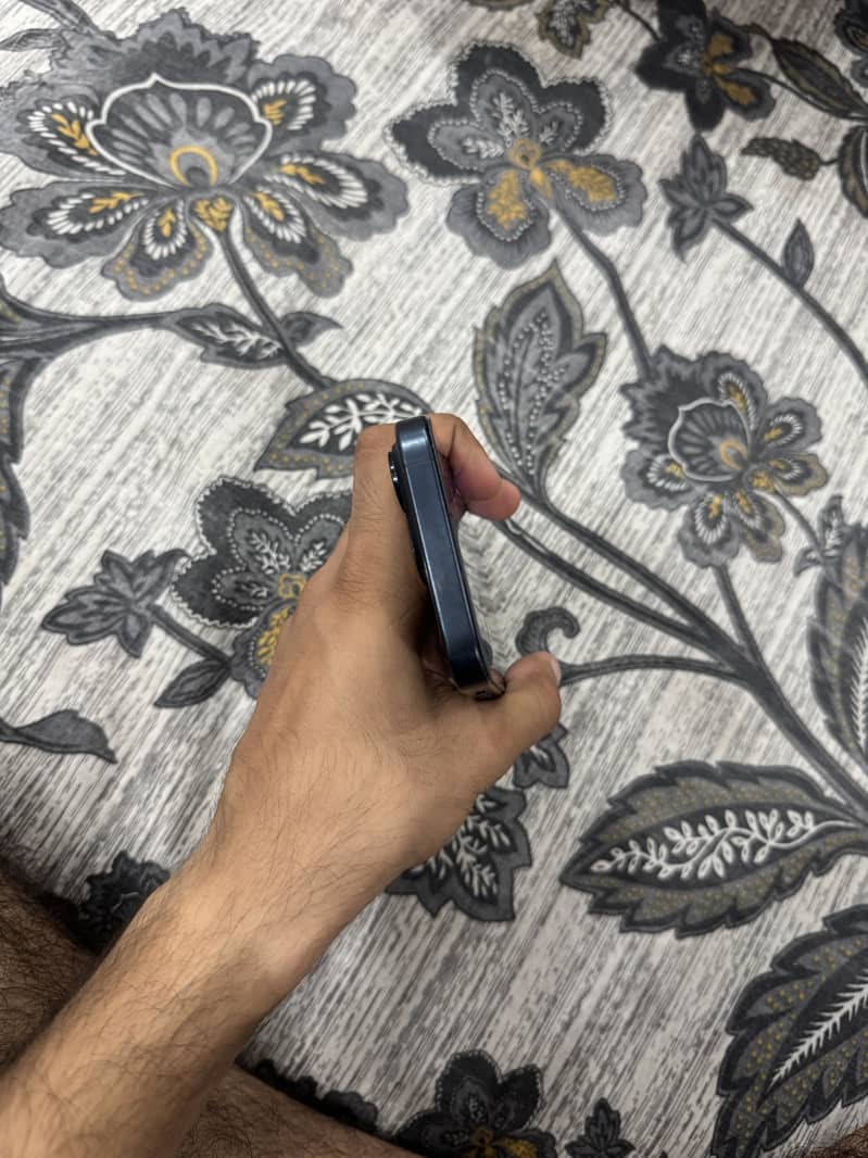 Iphone 15 Pro 4