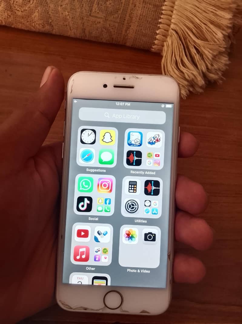 Apple iPhone 7 2