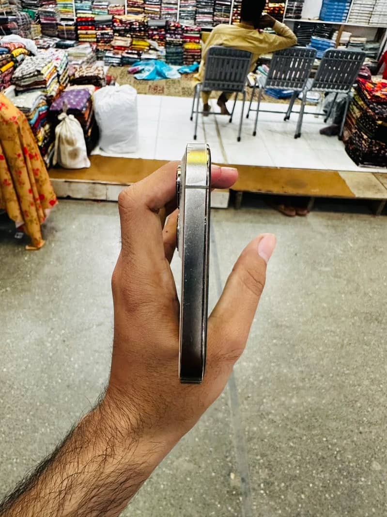 Apple iPhone 12 Pro Max 1