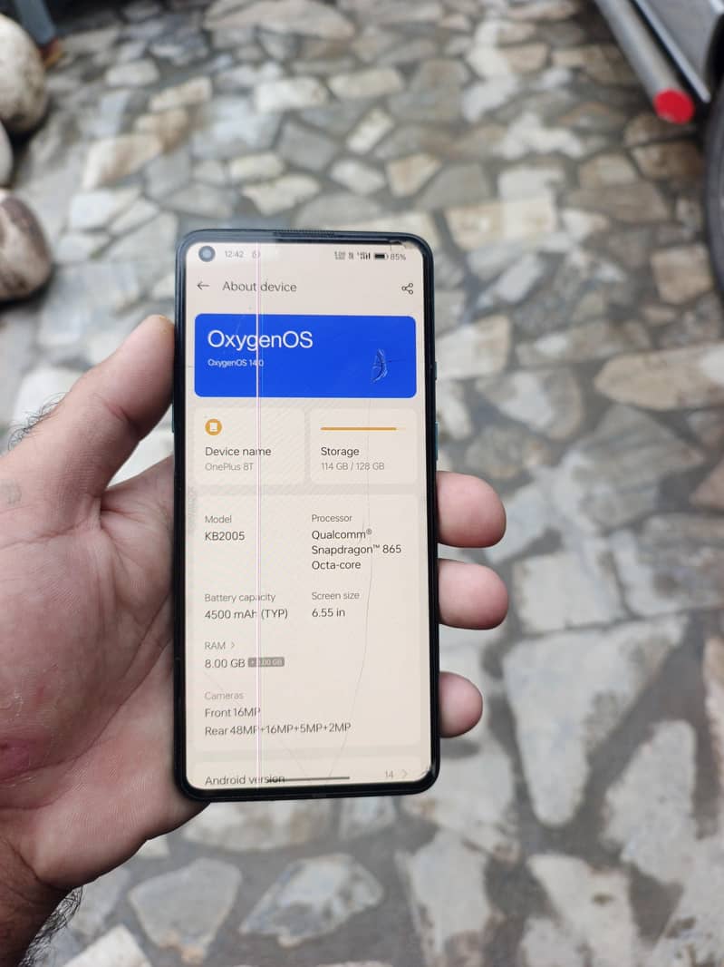 One Plus 8T 6