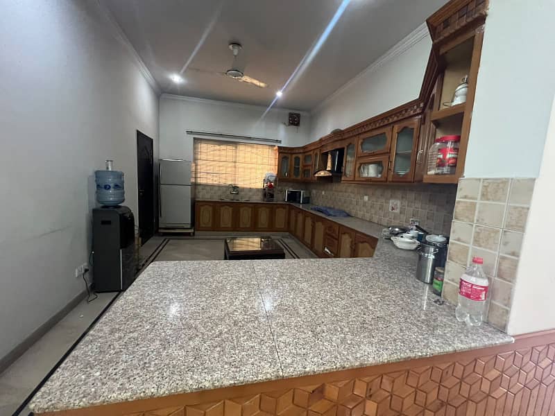 Furnished upper portion 8