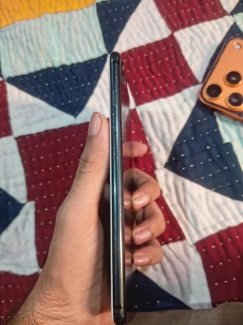 Apple iPhone 7 Plus 2