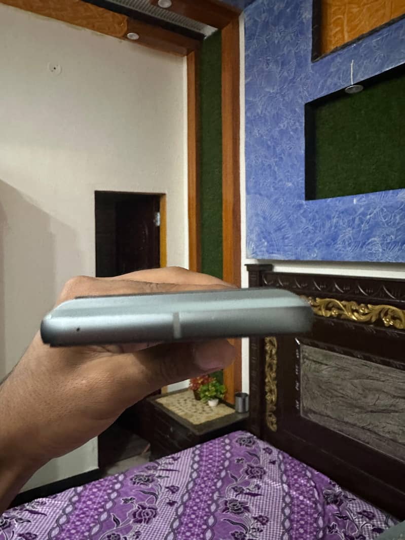 Google Pixel 8 2