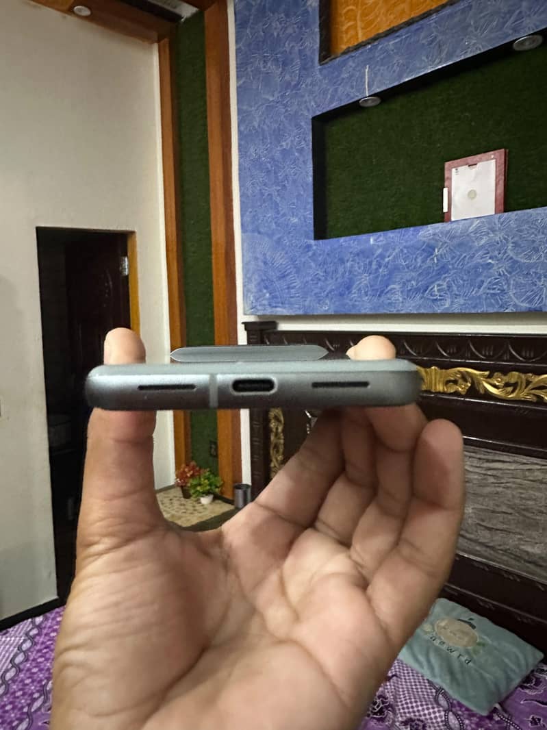 Google Pixel 8 3