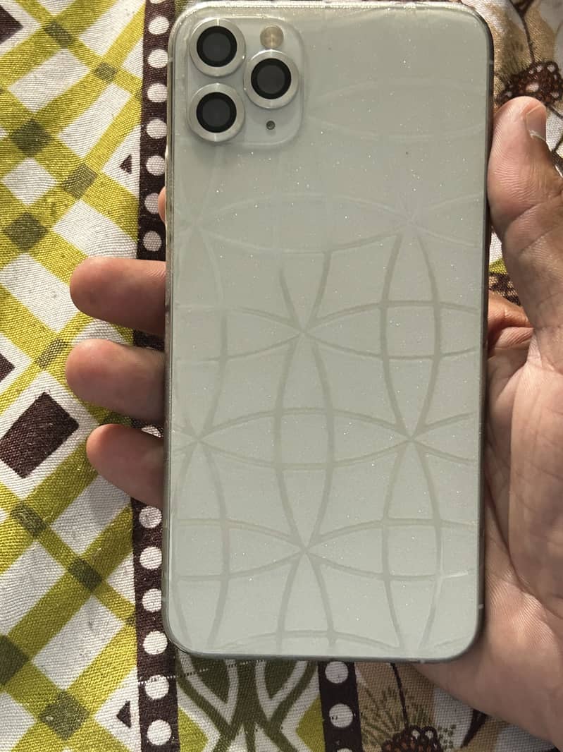 Apple iPhone 11 Pro Max 3