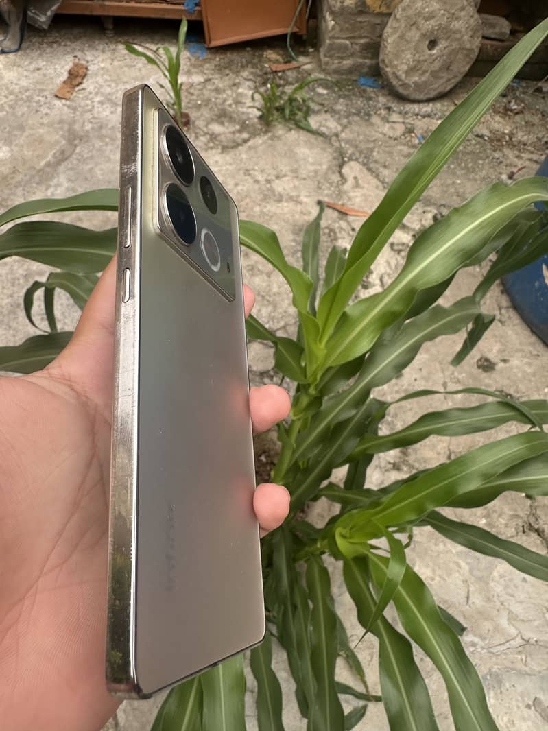 Infinix Note 40 0