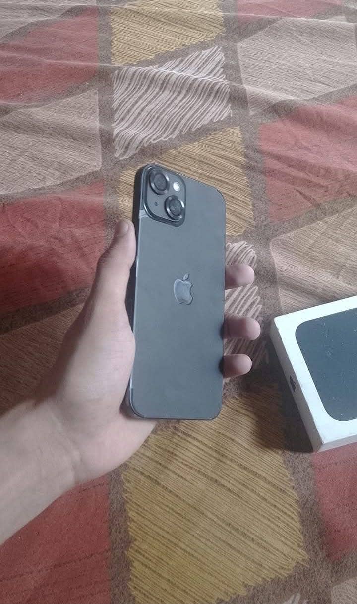 Apple iPhone 13 4