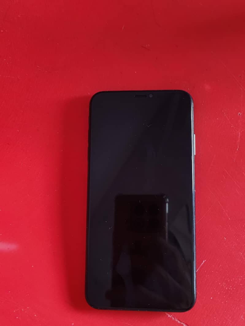 Apple iPhone XS Max 2