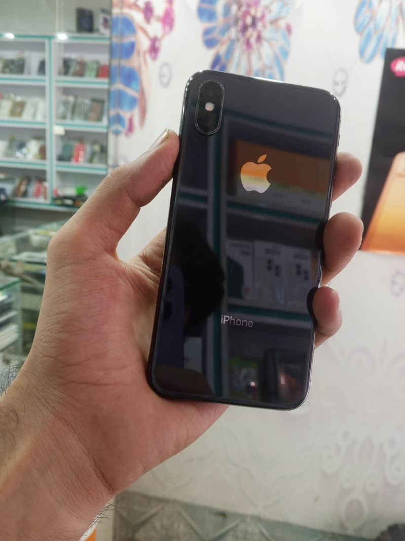 Apple iPhone X 3