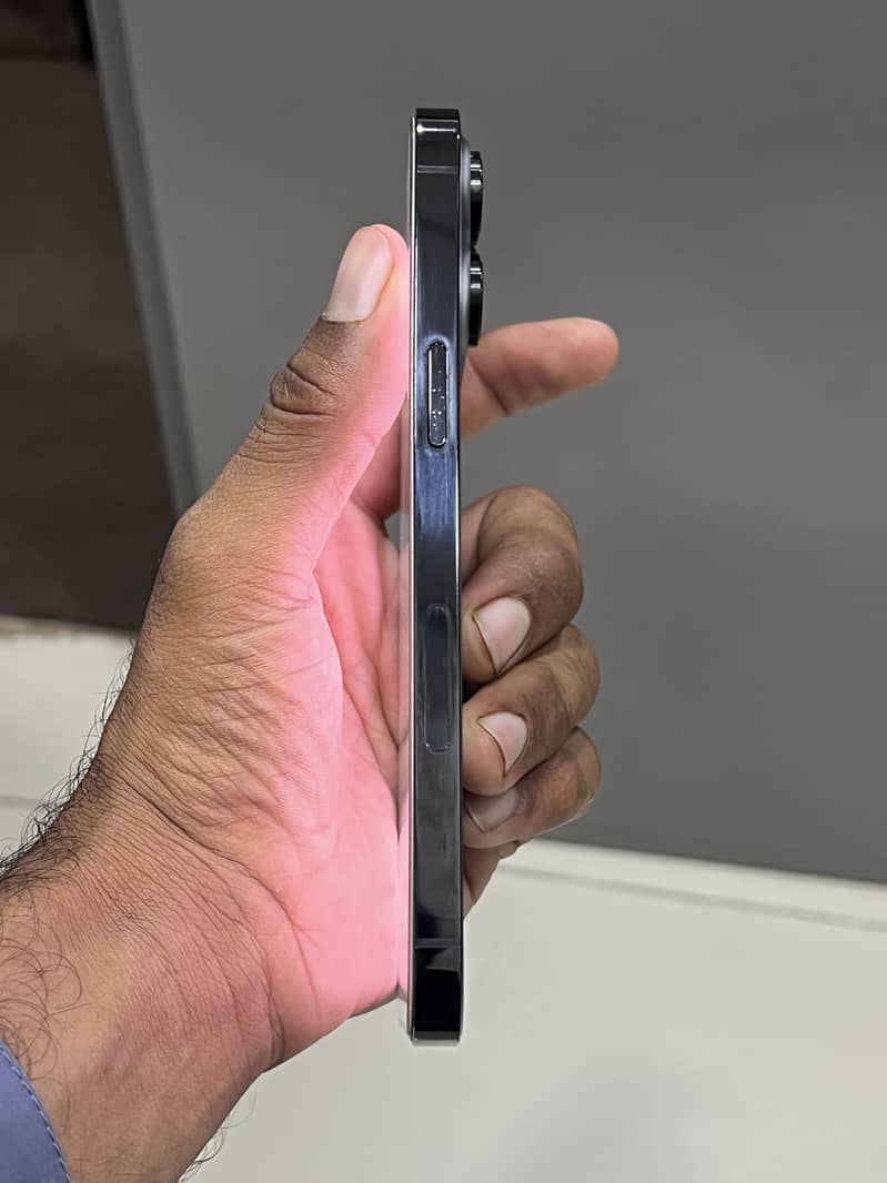 iPhone 14 Pro Max jv 5