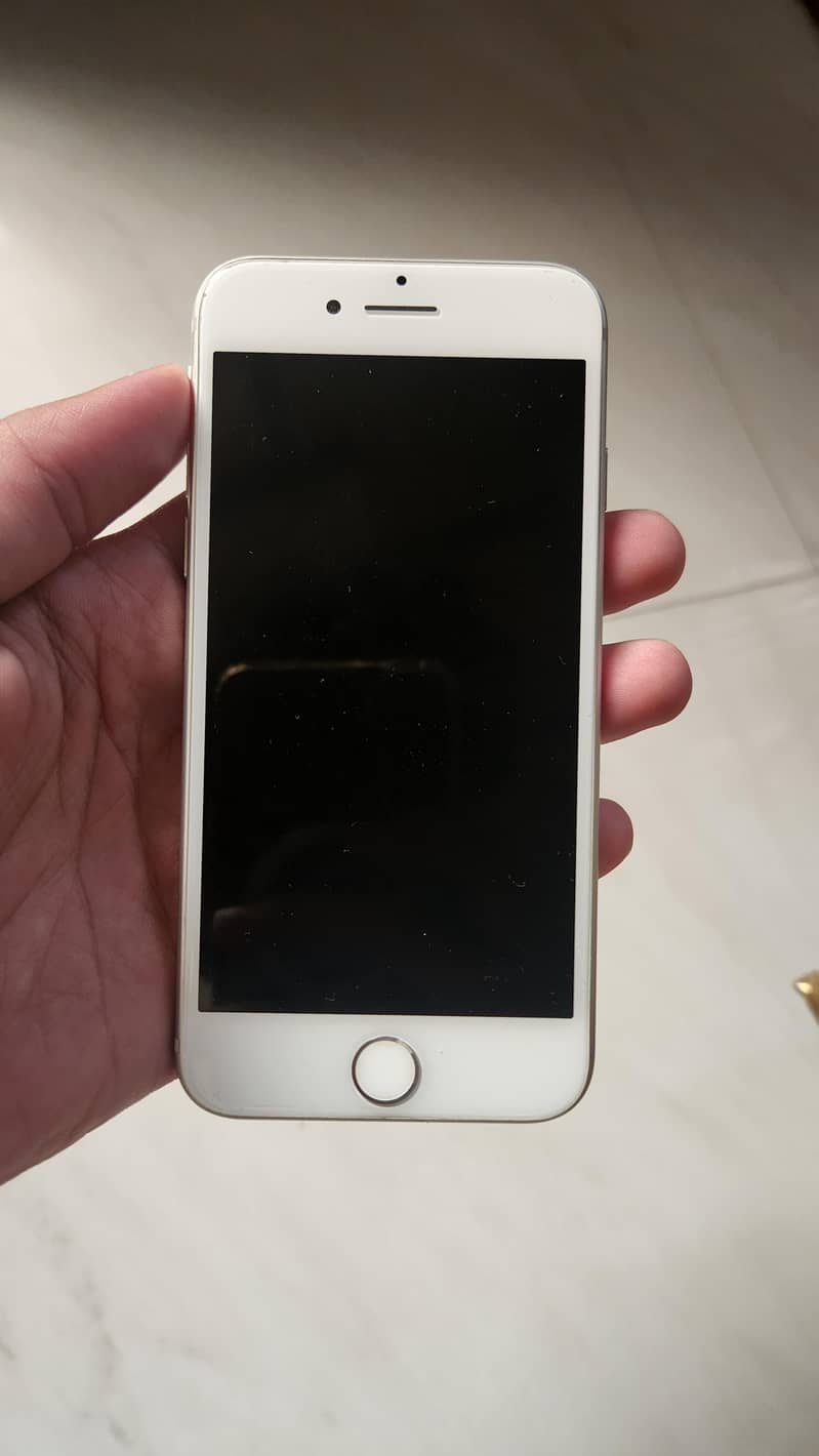 Apple iPhone 8 1