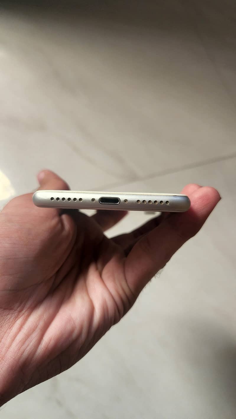 Apple iPhone 8 2