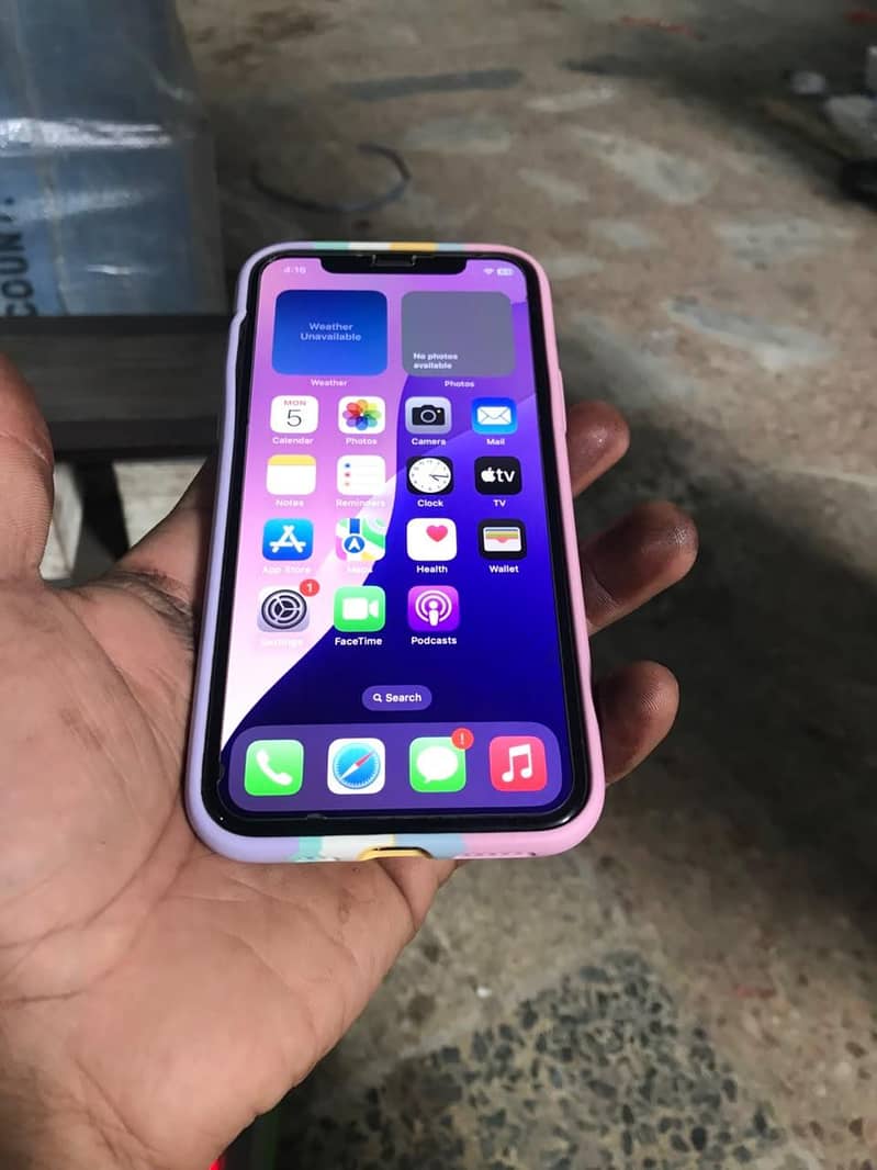 Apple iPhone 11 3