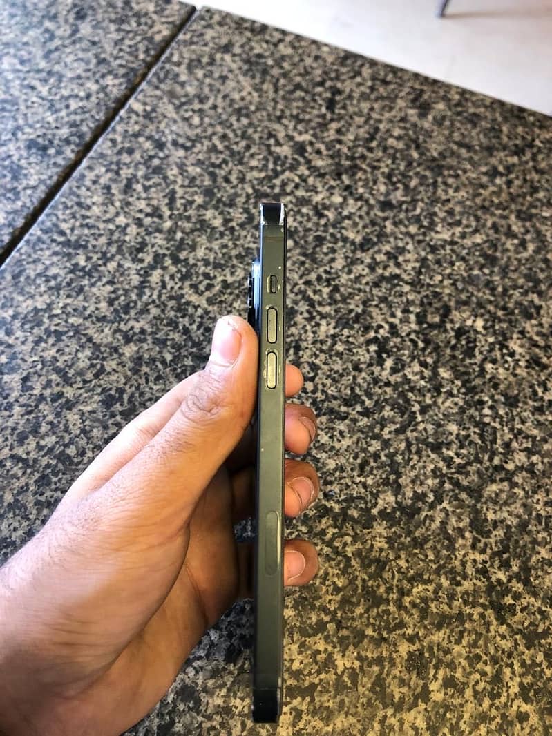 Apple iPhone 14 plus 3