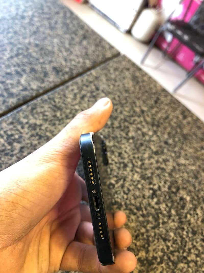 Apple iPhone 14 plus 4