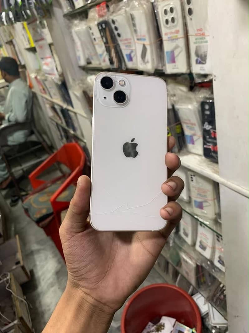 Apple iPhone 13 0