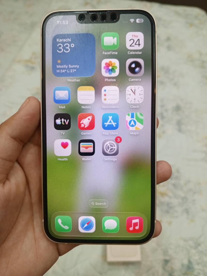 Apple iPhone 13 4